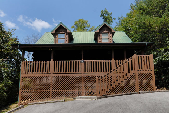 Pigeon Forge Vacation Three Bedroom Vacation Cabin Rental